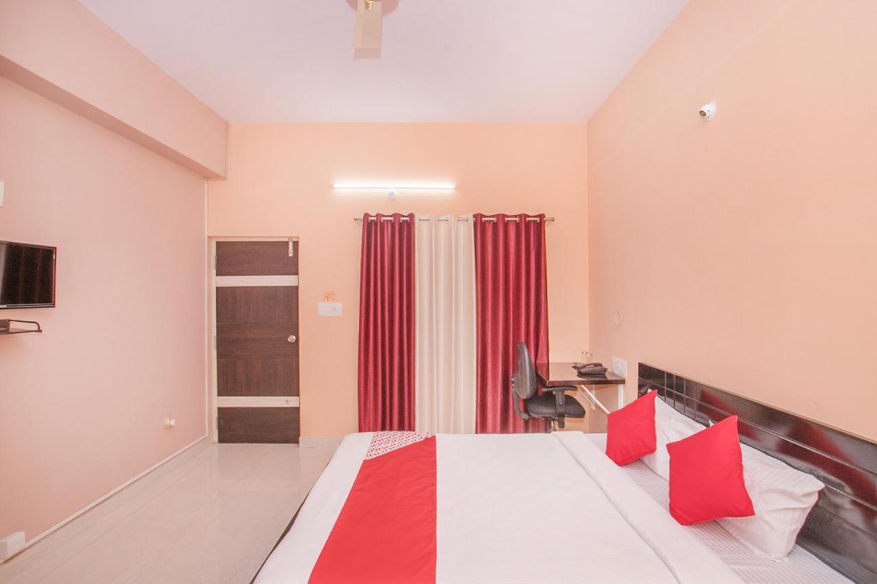 Oyo 24069 Flagship Aaira Inn Bangalore Exterior photo